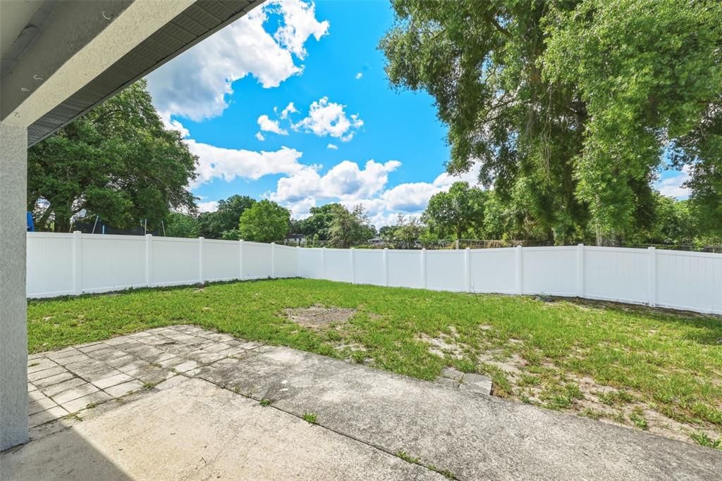 Activo con contrato: $350,000 (3 camas, 2 baños, 1329 Pies cuadrados)