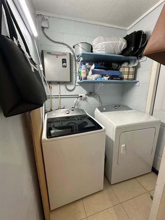 В аренду: $2,600 (4 спален, 3 ванн, 1649 Квадратных фут)