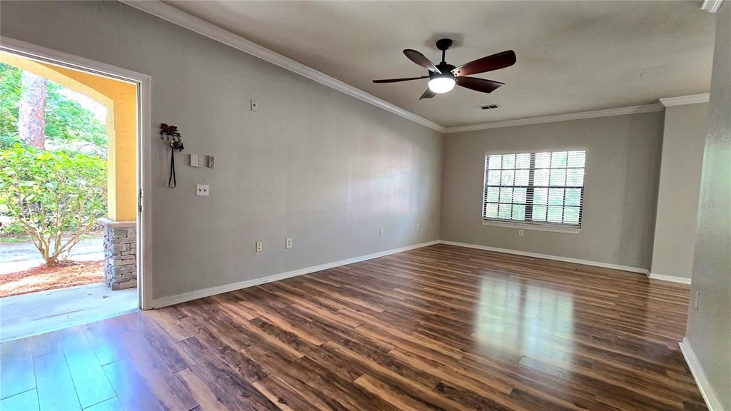 For Rent: $2,150 (3 beds, 2 baths, 1350 Square Feet)