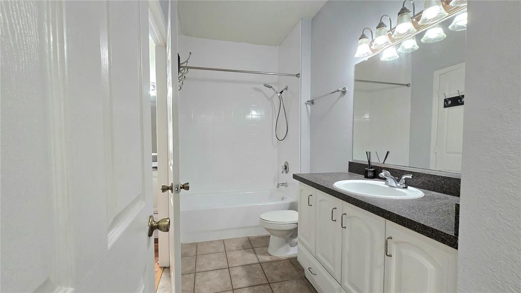 For Rent: $2,150 (3 beds, 2 baths, 1350 Square Feet)