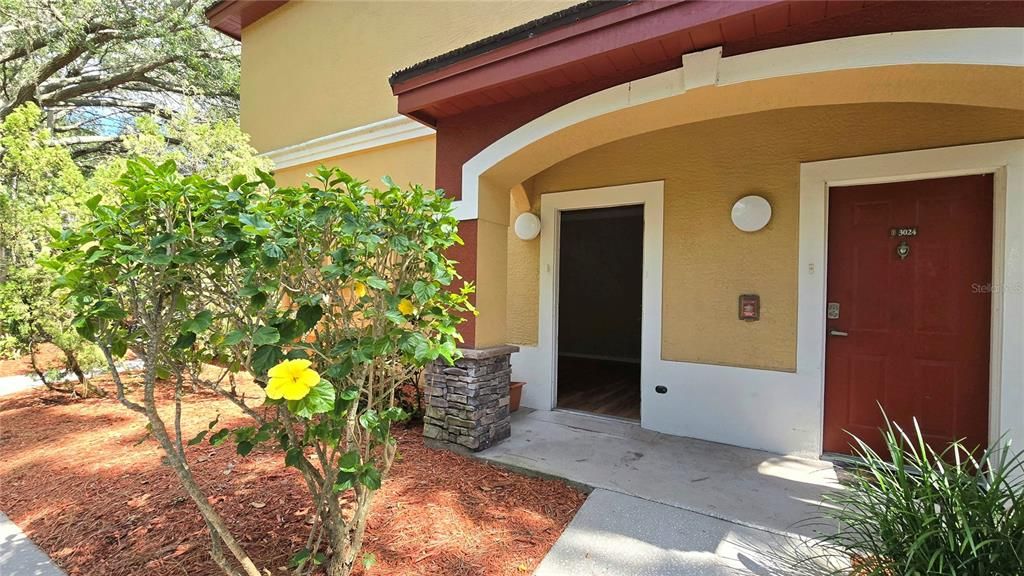 For Rent: $2,150 (3 beds, 2 baths, 1350 Square Feet)