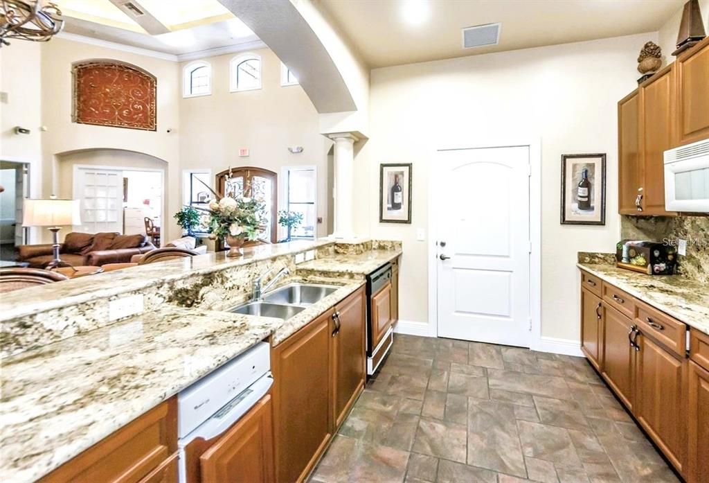 For Rent: $2,150 (3 beds, 2 baths, 1350 Square Feet)
