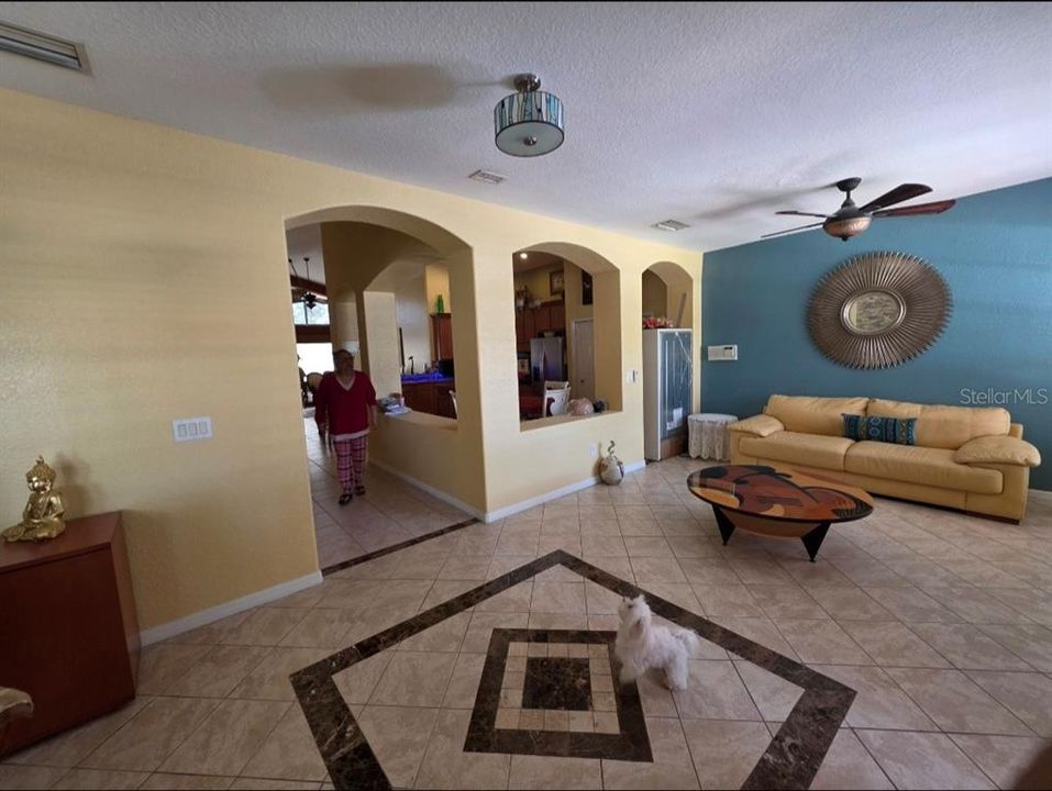 For Sale: $470,000 (4 beds, 3 baths, 3127 Square Feet)