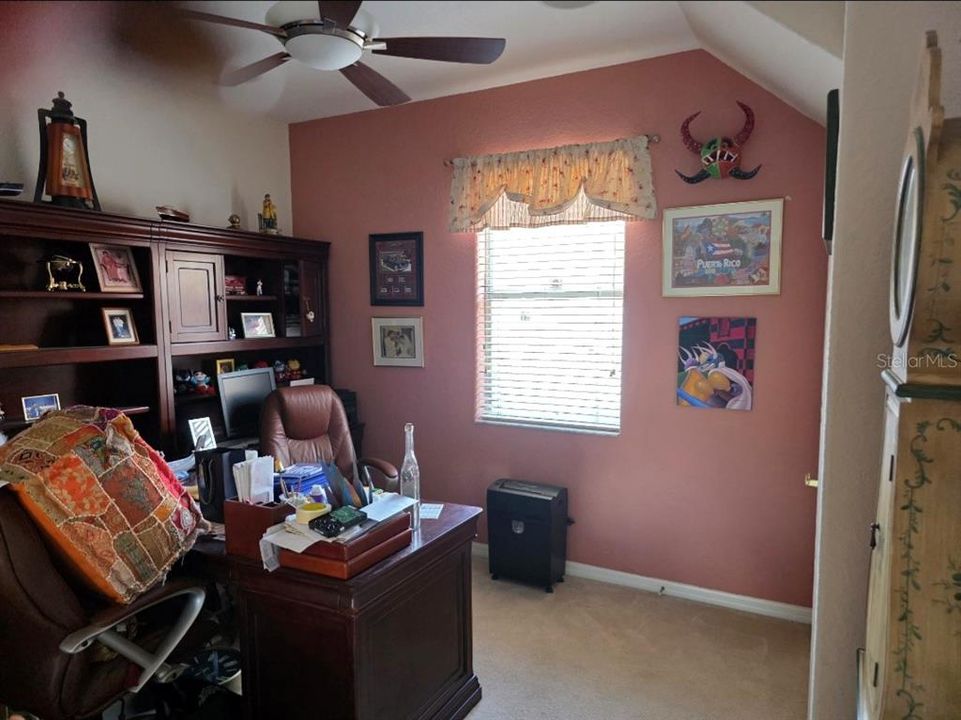 For Sale: $470,000 (4 beds, 3 baths, 3127 Square Feet)