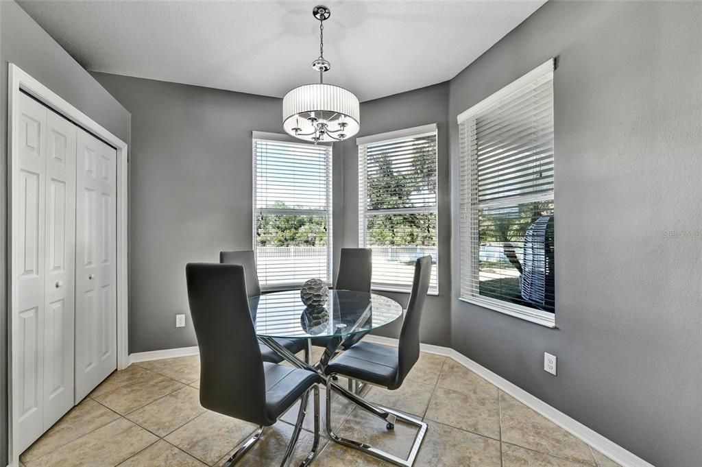 For Sale: $420,000 (3 beds, 2 baths, 1716 Square Feet)
