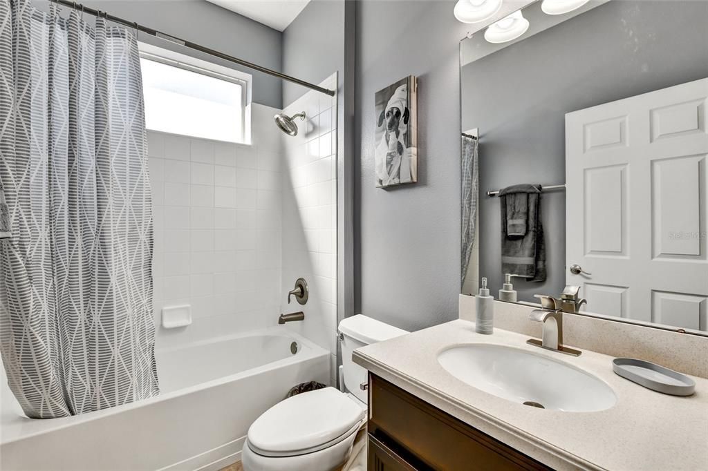 For Sale: $420,000 (3 beds, 2 baths, 1716 Square Feet)