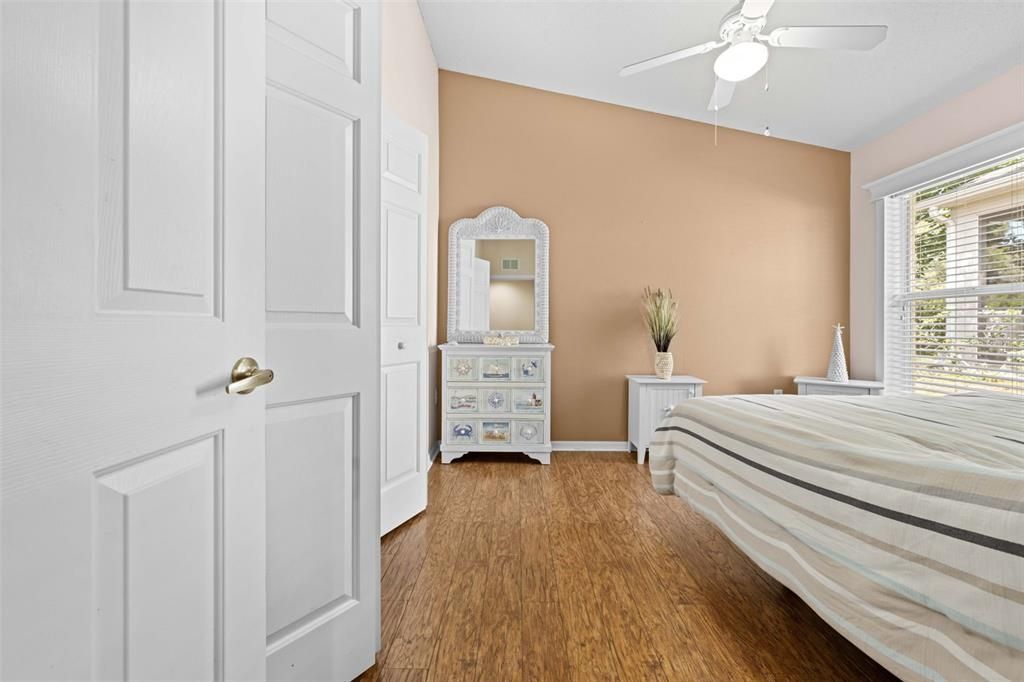 For Sale: $260,000 (2 beds, 2 baths, 1498 Square Feet)
