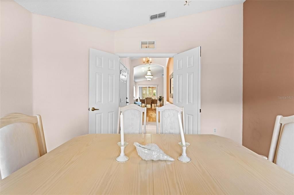 For Sale: $260,000 (2 beds, 2 baths, 1498 Square Feet)