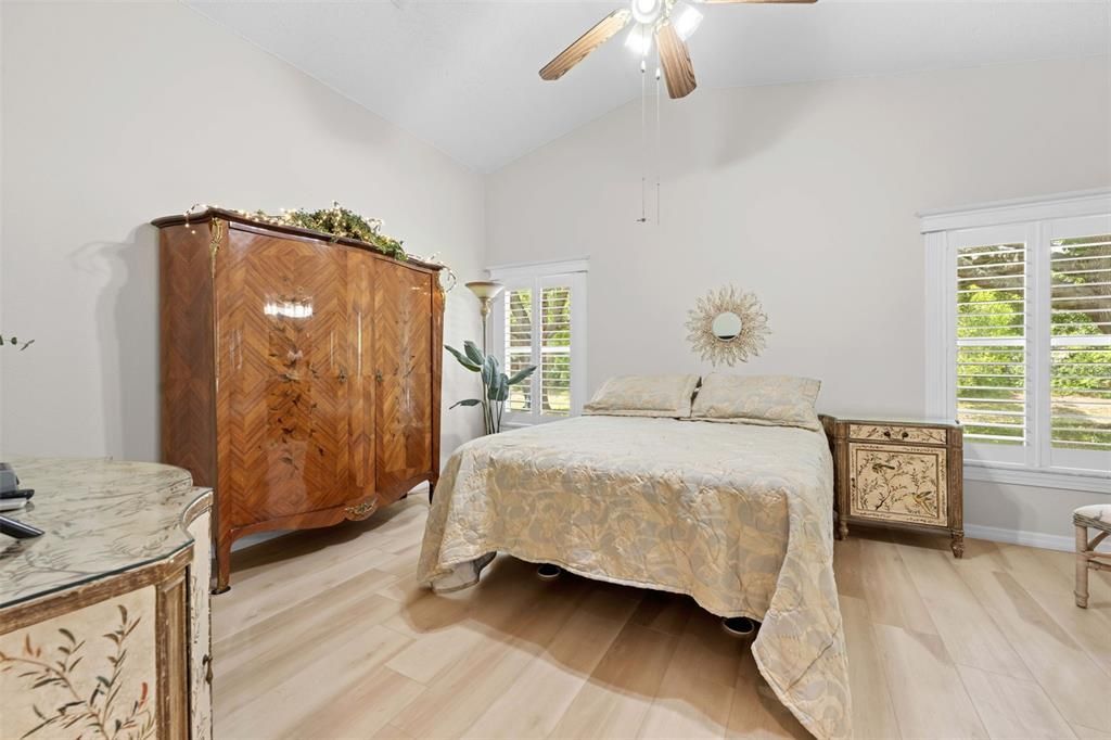 For Sale: $260,000 (2 beds, 2 baths, 1498 Square Feet)