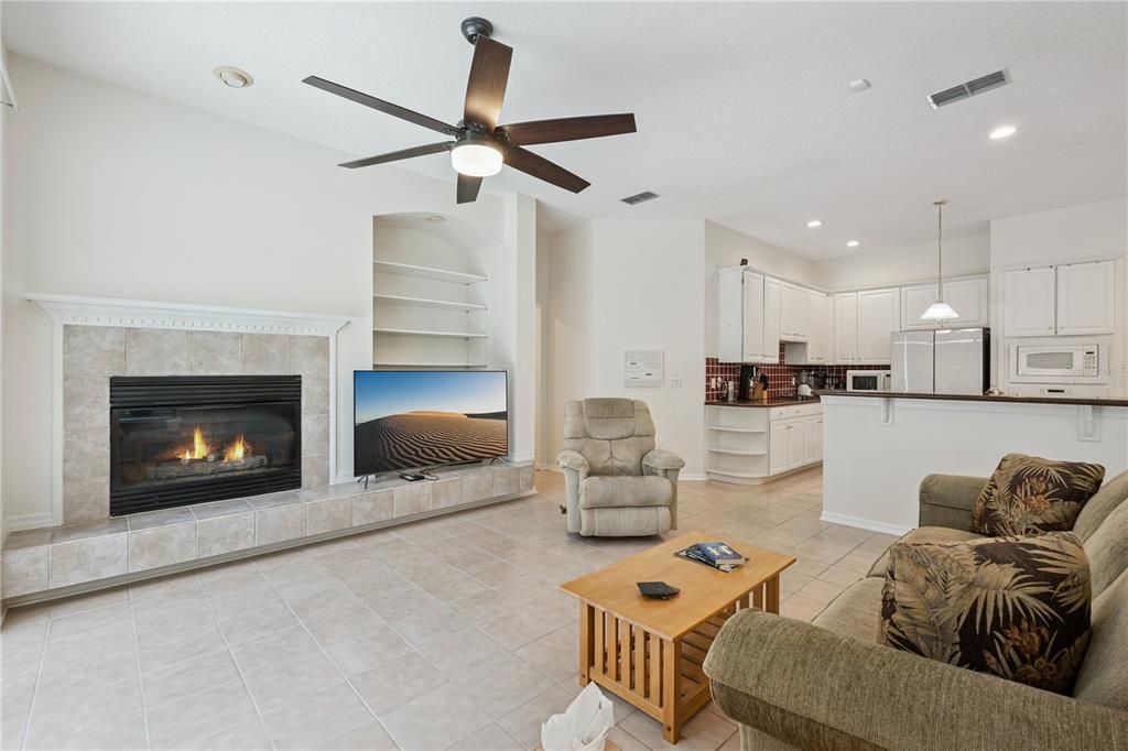 For Sale: $650,000 (4 beds, 3 baths, 2365 Square Feet)