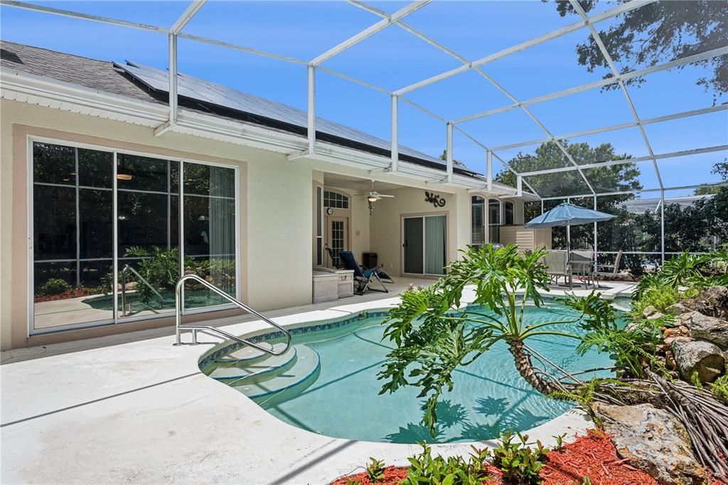 For Sale: $650,000 (4 beds, 3 baths, 2365 Square Feet)