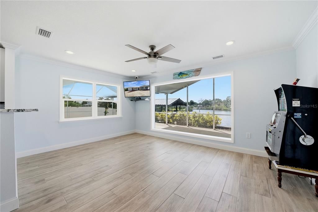 For Sale: $599,999 (3 beds, 2 baths, 1380 Square Feet)