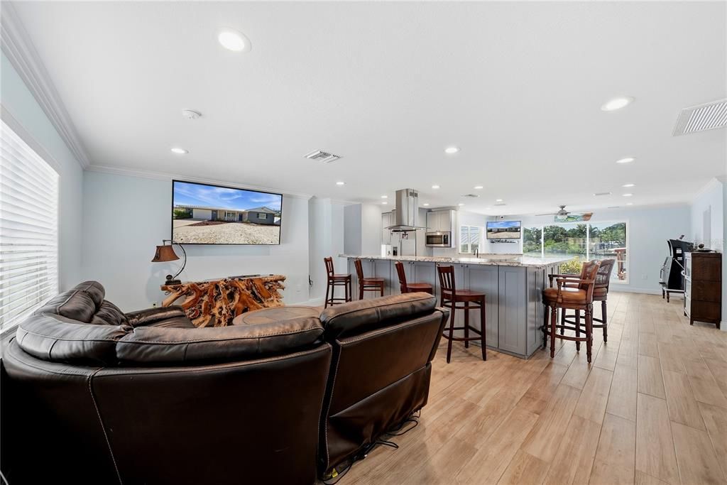 For Sale: $599,999 (3 beds, 2 baths, 1380 Square Feet)