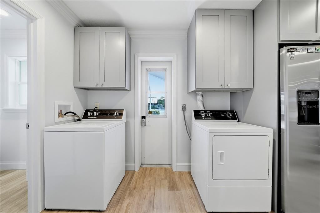 For Sale: $599,999 (3 beds, 2 baths, 1380 Square Feet)