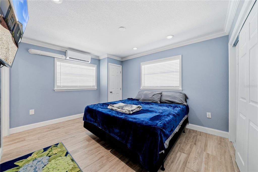 For Sale: $599,999 (3 beds, 2 baths, 1380 Square Feet)
