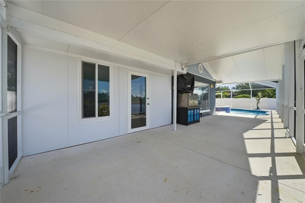 For Sale: $599,999 (3 beds, 2 baths, 1380 Square Feet)