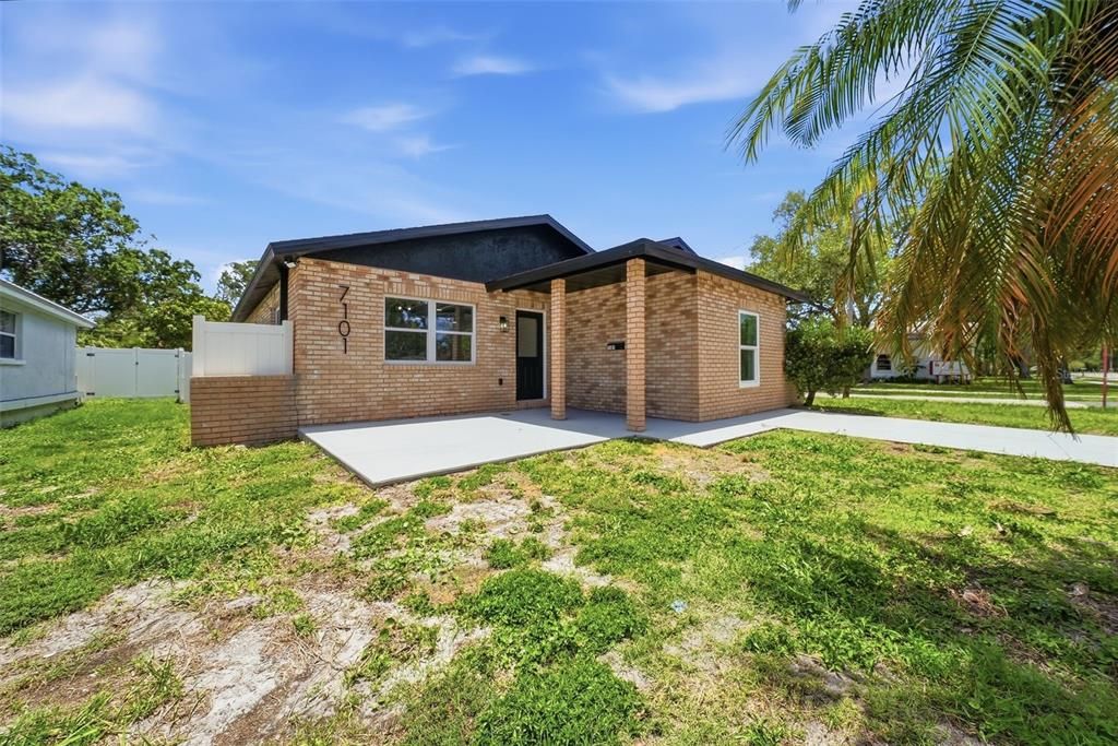En Venta: $395,000 (3 camas, 2 baños, 1296 Pies cuadrados)
