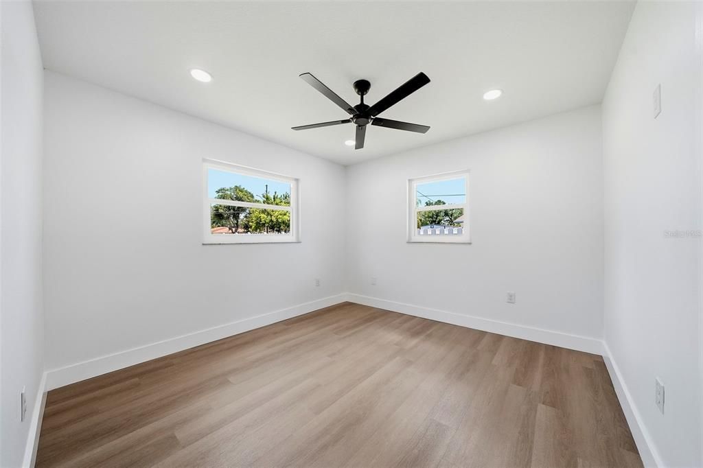 En Venta: $395,000 (3 camas, 2 baños, 1296 Pies cuadrados)