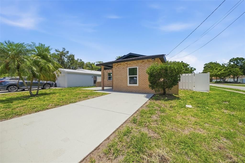 En Venta: $395,000 (3 camas, 2 baños, 1296 Pies cuadrados)
