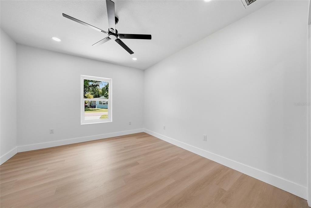 En Venta: $395,000 (3 camas, 2 baños, 1296 Pies cuadrados)