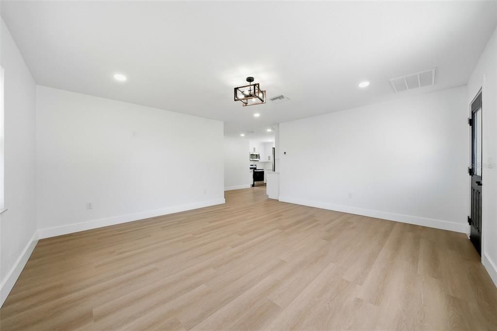 En Venta: $395,000 (3 camas, 2 baños, 1296 Pies cuadrados)
