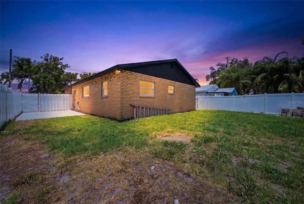 En Venta: $395,000 (3 camas, 2 baños, 1296 Pies cuadrados)
