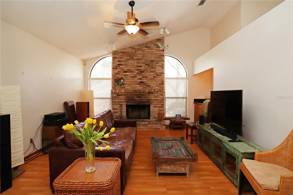 For Rent: $3,500 (4 beds, 2 baths, 2148 Square Feet)
