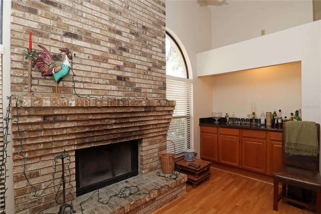 For Rent: $3,500 (4 beds, 2 baths, 2148 Square Feet)