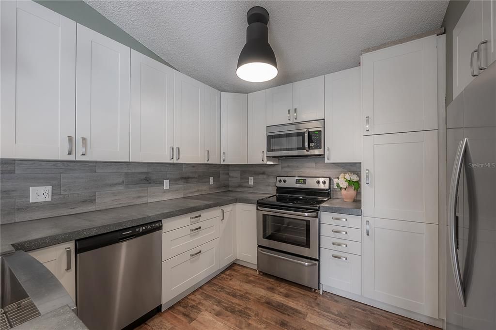 En Venta: $370,000 (3 camas, 2 baños, 1124 Pies cuadrados)