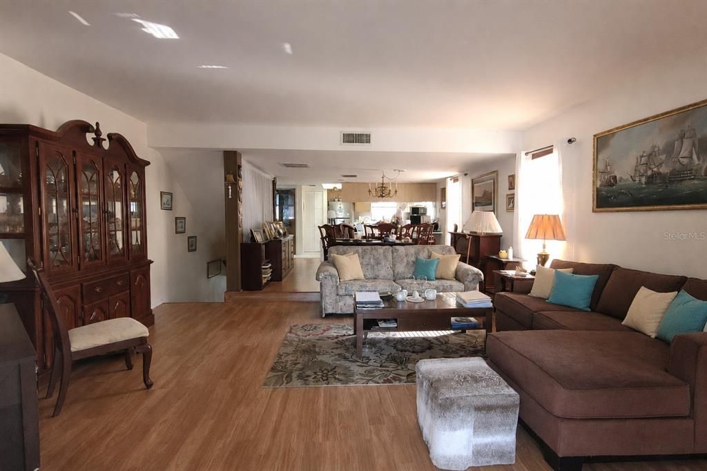 En Venta: $419,000 (2 camas, 2 baños, 1485 Pies cuadrados)