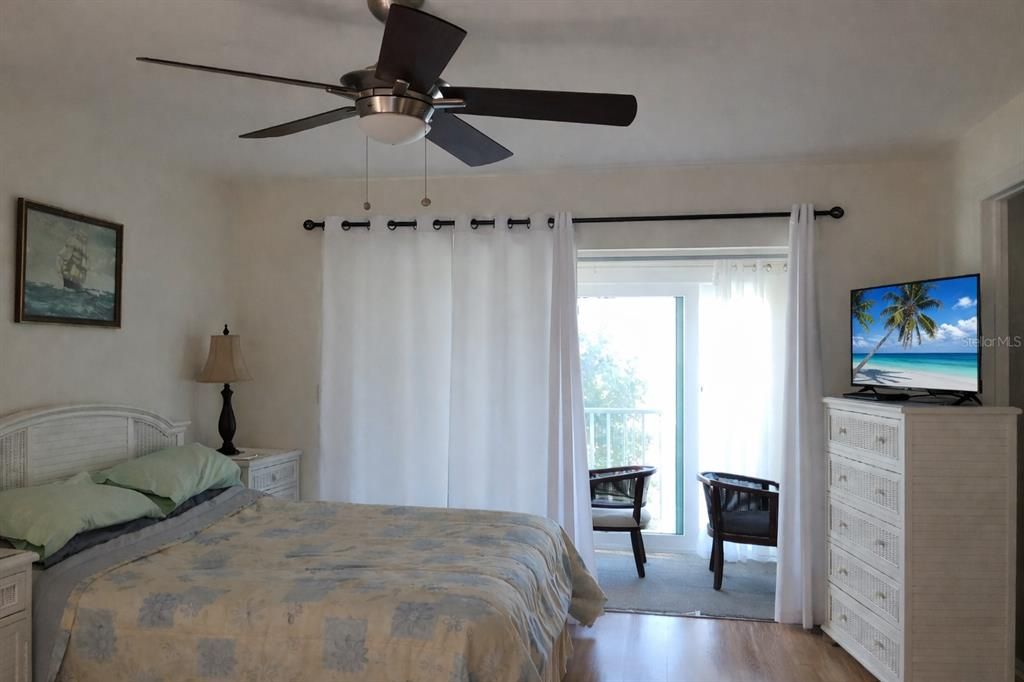 En Venta: $419,000 (2 camas, 2 baños, 1485 Pies cuadrados)