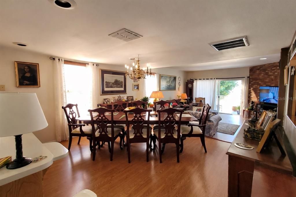 En Venta: $419,000 (2 camas, 2 baños, 1485 Pies cuadrados)
