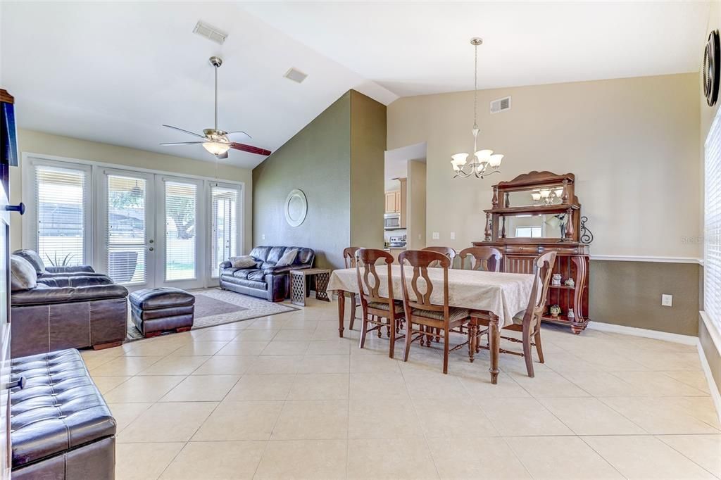 For Sale: $519,900 (3 beds, 2 baths, 1896 Square Feet)