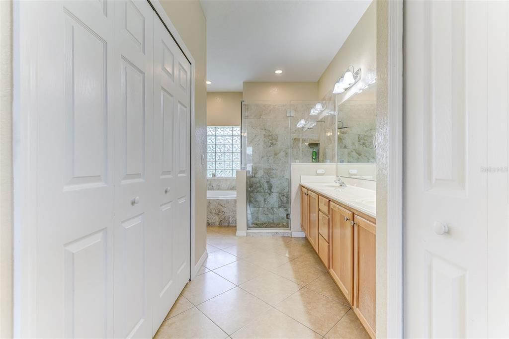 For Sale: $519,900 (3 beds, 2 baths, 1896 Square Feet)