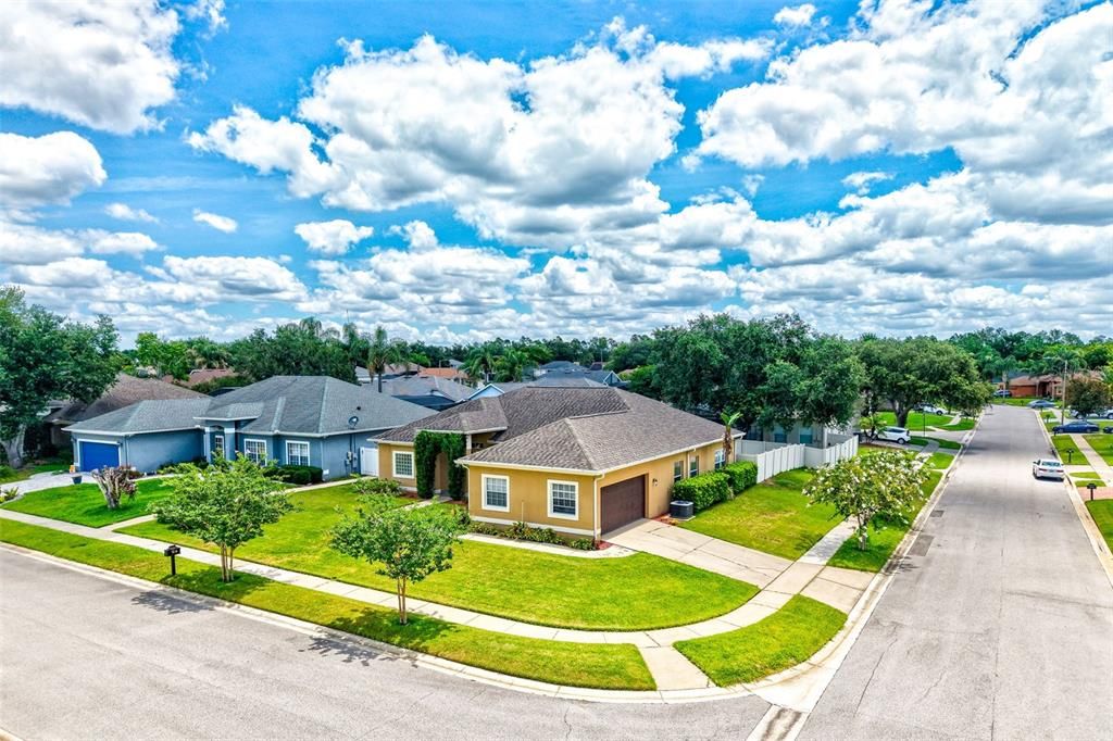 For Sale: $519,900 (3 beds, 2 baths, 1896 Square Feet)