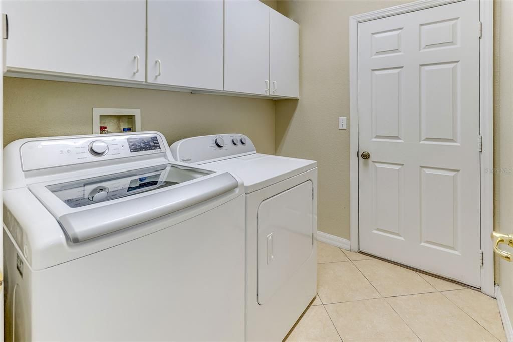 For Sale: $519,900 (3 beds, 2 baths, 1896 Square Feet)