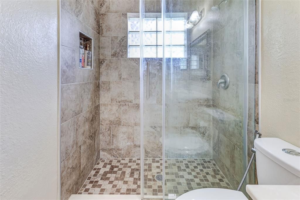 For Sale: $519,900 (3 beds, 2 baths, 1896 Square Feet)