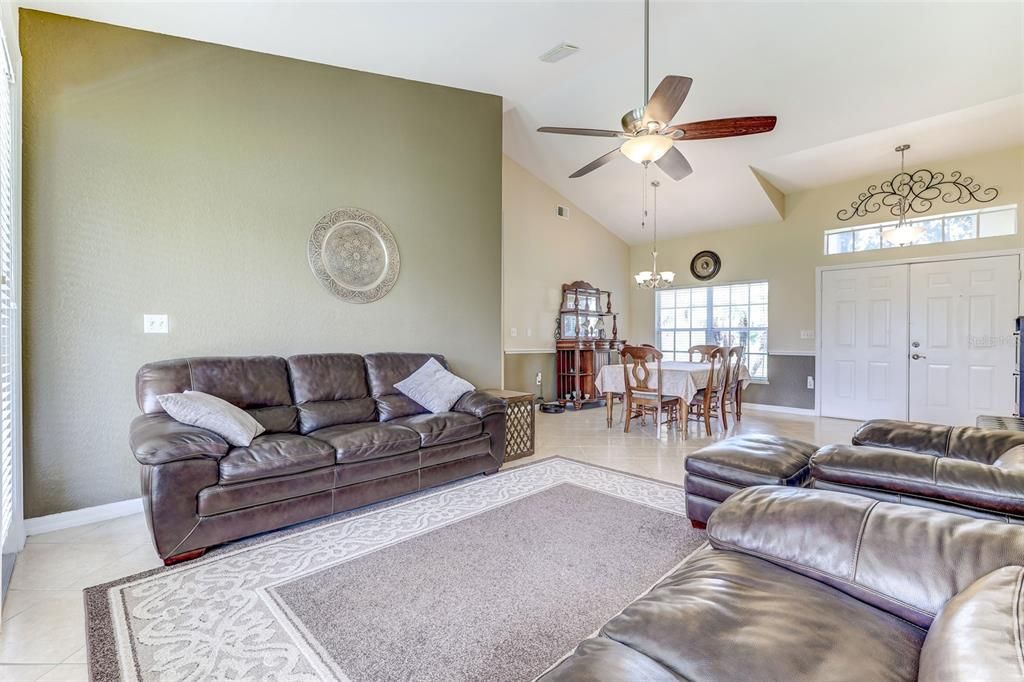 For Sale: $519,900 (3 beds, 2 baths, 1896 Square Feet)