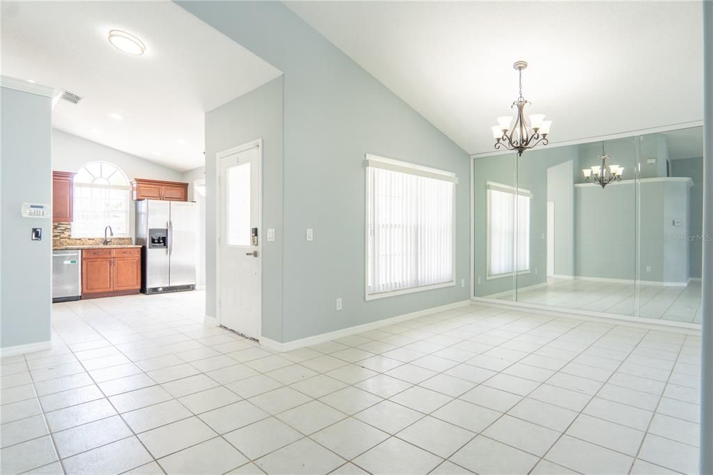 For Rent: $3,250 (4 beds, 3 baths, 1740 Square Feet)