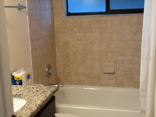 For Rent: $2,300 (3 beds, 2 baths, 1718 Square Feet)