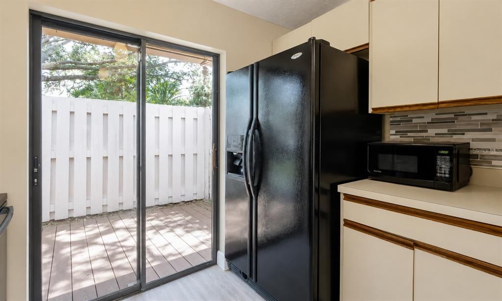For Sale: $180,000 (2 beds, 2 baths, 722 Square Feet)