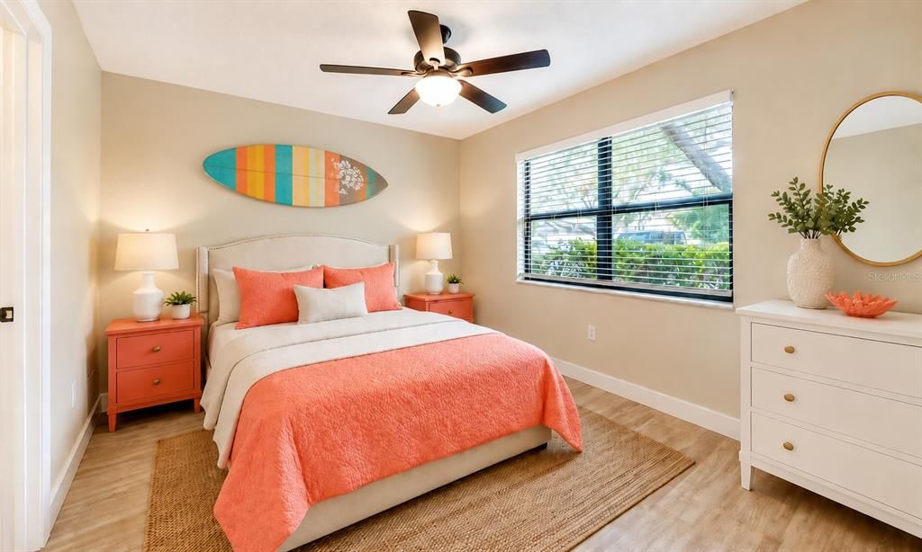 For Sale: $180,000 (2 beds, 2 baths, 722 Square Feet)