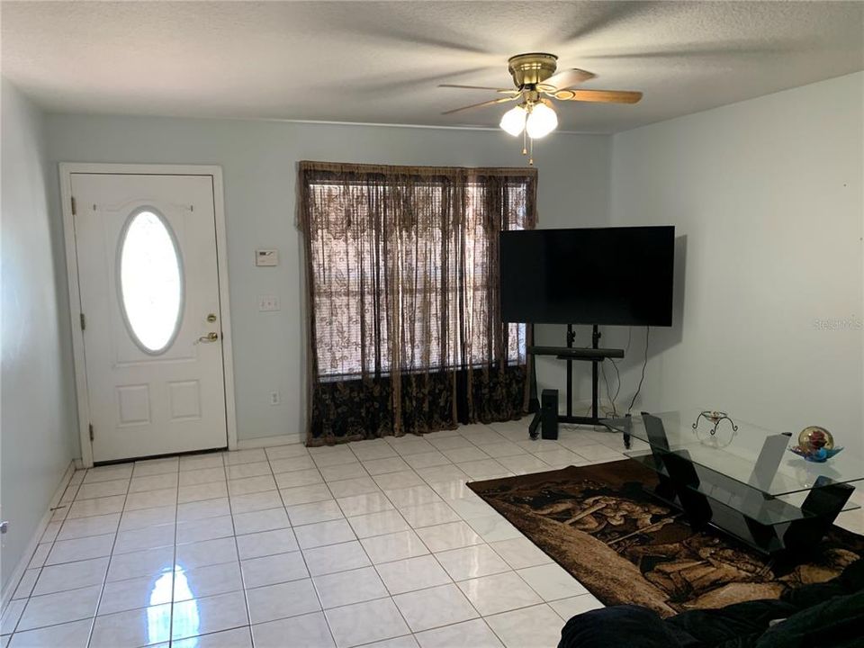 For Sale: $310,000 (3 beds, 2 baths, 1200 Square Feet)