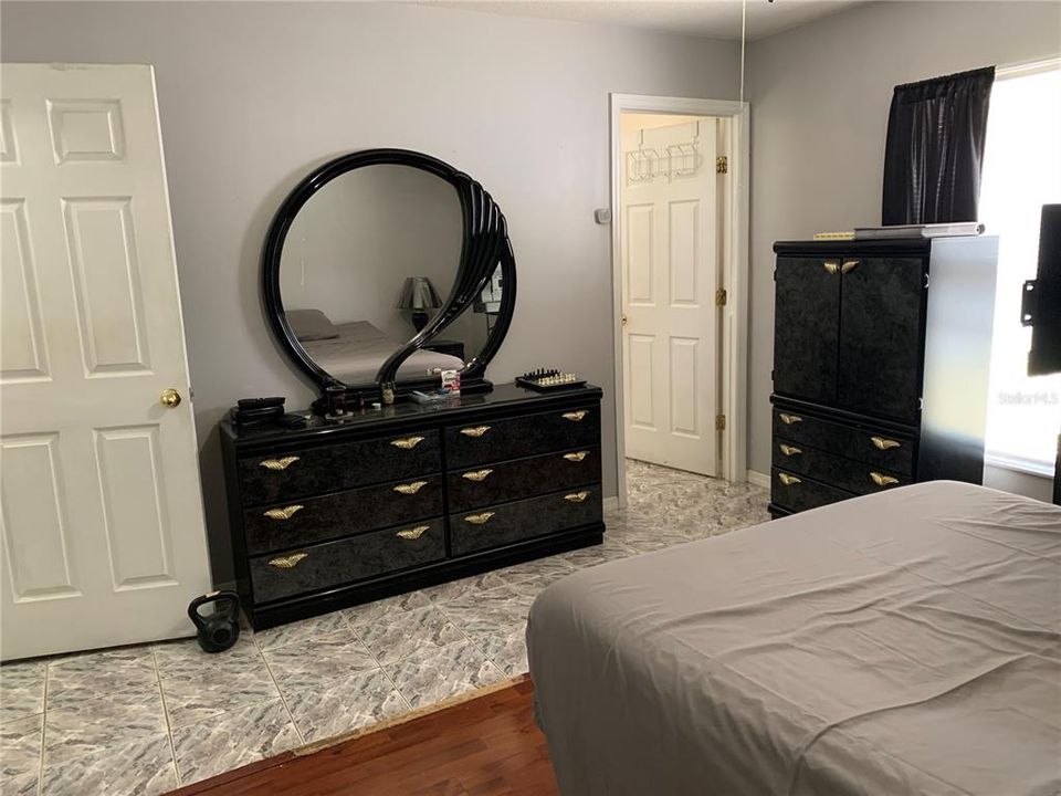 For Sale: $310,000 (3 beds, 2 baths, 1200 Square Feet)