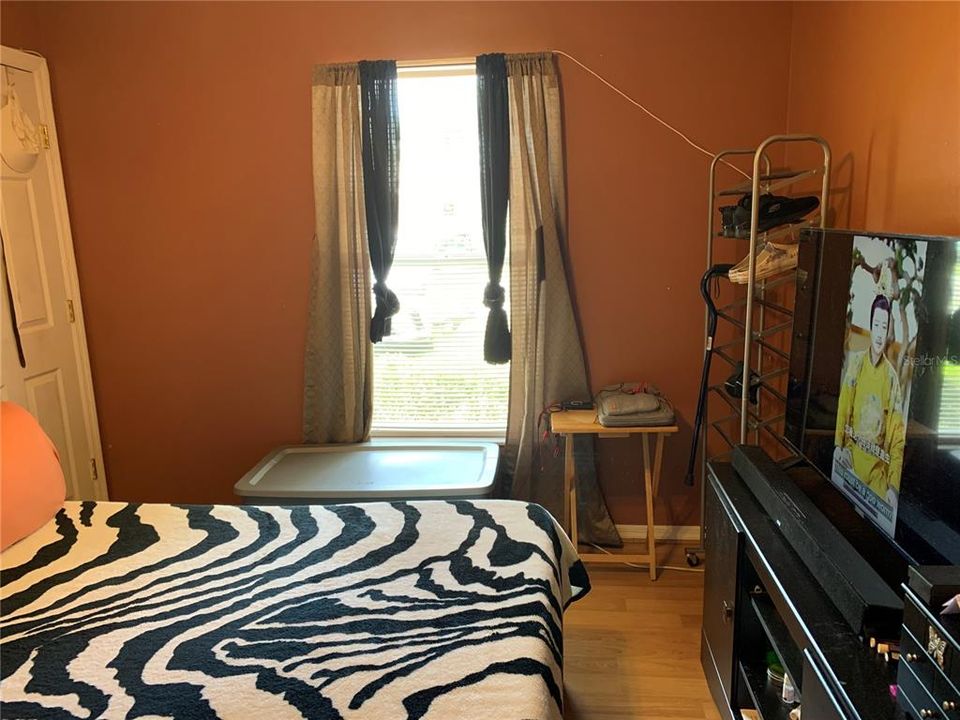 For Sale: $310,000 (3 beds, 2 baths, 1200 Square Feet)