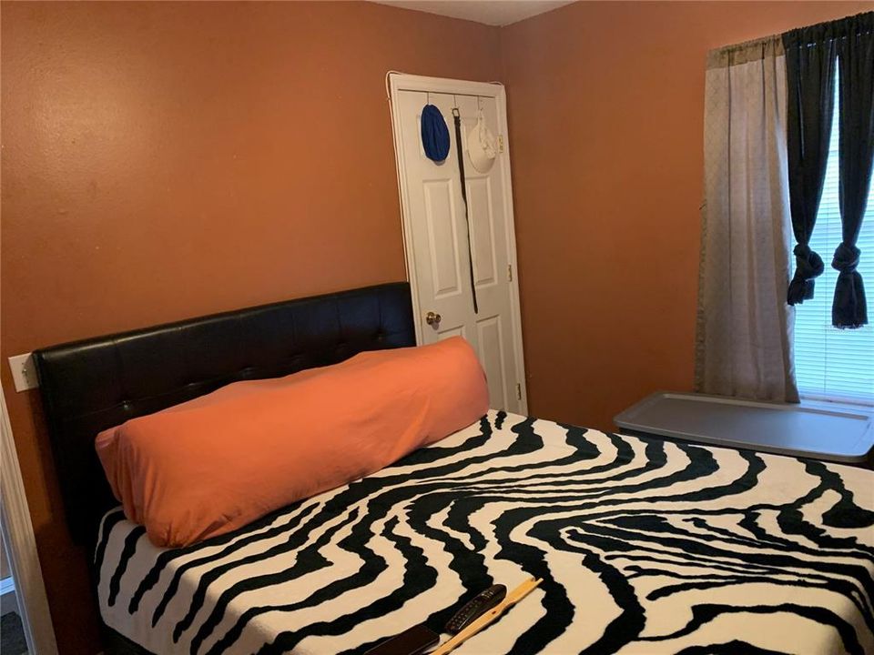 For Sale: $310,000 (3 beds, 2 baths, 1200 Square Feet)