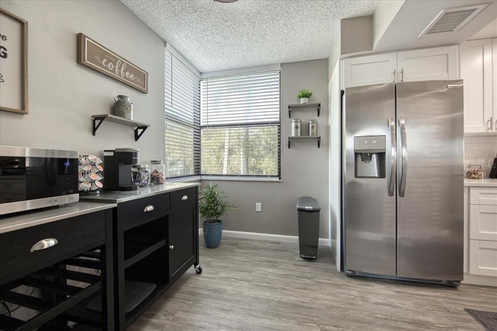 For Sale: $399,900 (2 beds, 2 baths, 1250 Square Feet)