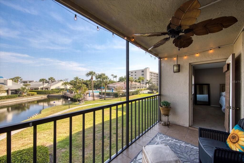 For Sale: $399,900 (2 beds, 2 baths, 1250 Square Feet)
