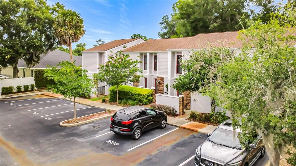 For Rent: $1,300 (2 beds, 1 baths, 1260 Square Feet)