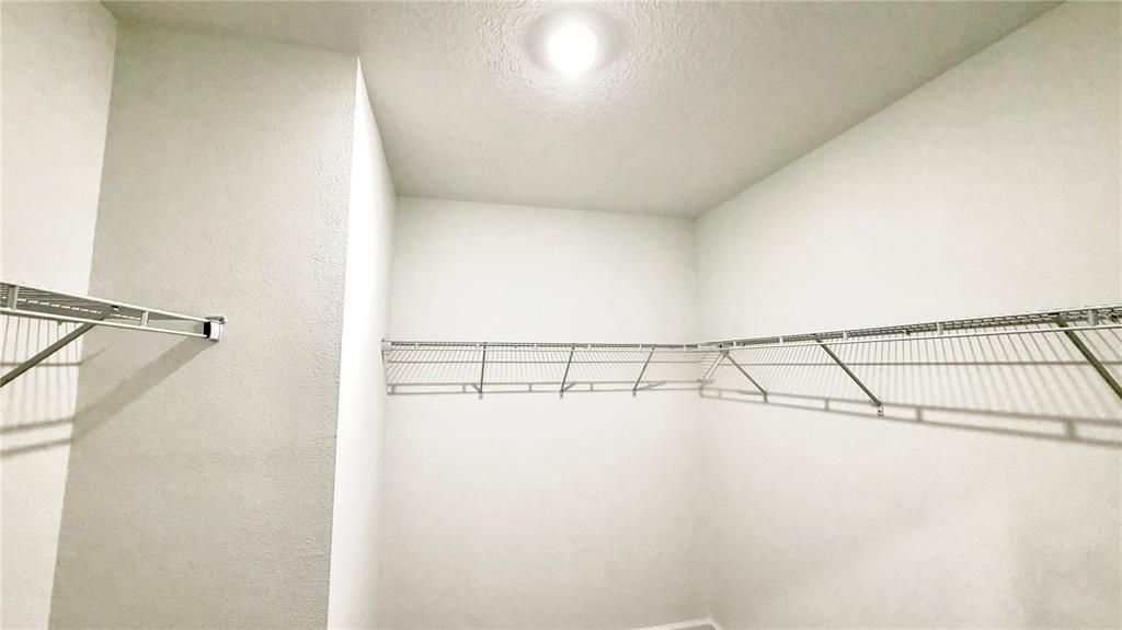 В аренду: $2,400 (5 спален, 2 ванн, 2326 Квадратных фут)